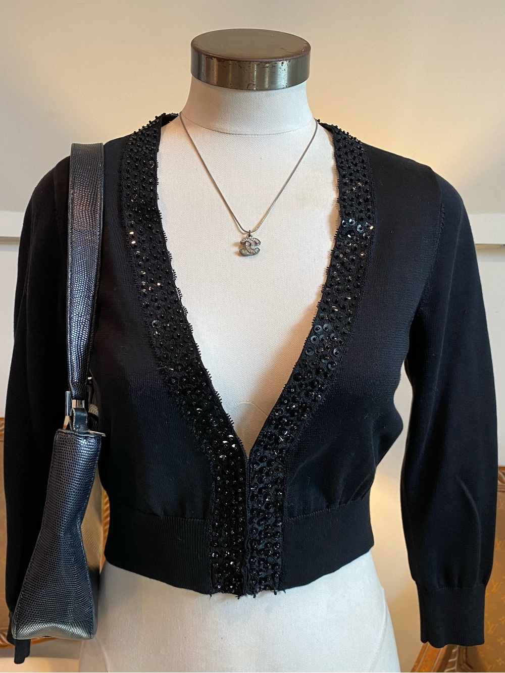 Vintage bebe Cropped Black Silk Cardigan Sweater S Sequins Deep-V